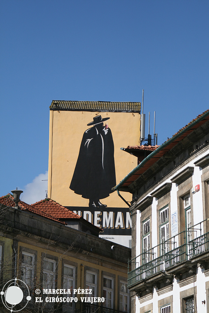 El Don de Sandeman en los muros de Porto