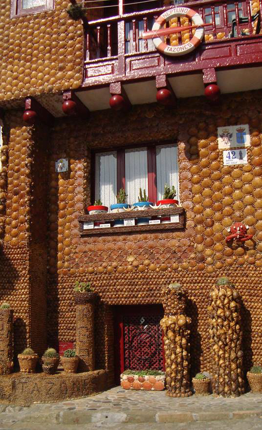 Casa de conchas en Tazones, Asturias