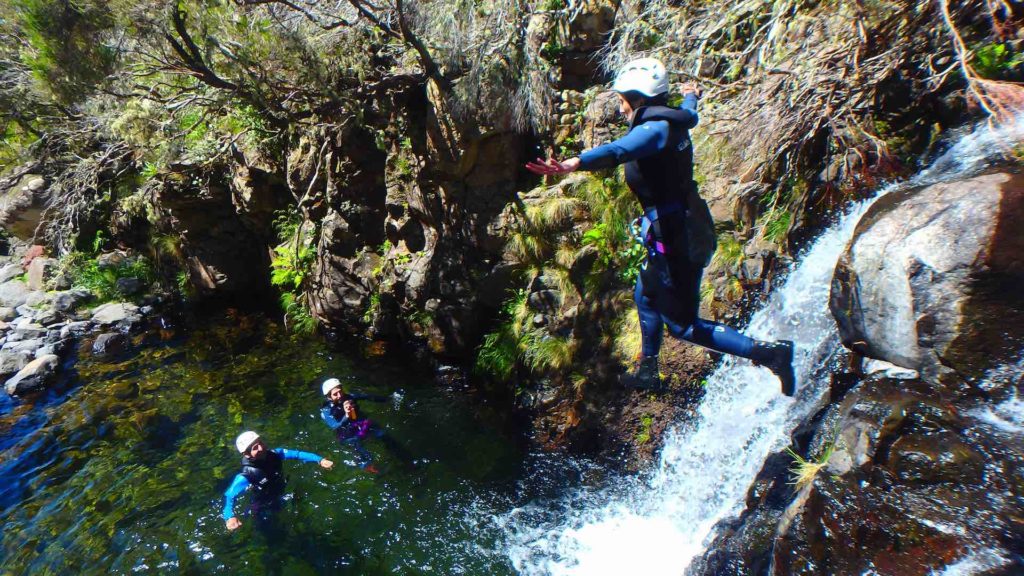canyoning-en-madeira-descenso-barrancos-parque-ecol-gico-de-funchal