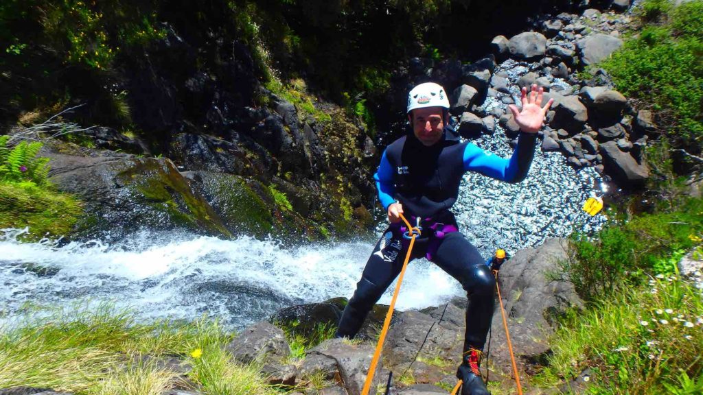 canyoning-en-madeira-descenso-barrancos-parque-ecol-gico-de-funchal