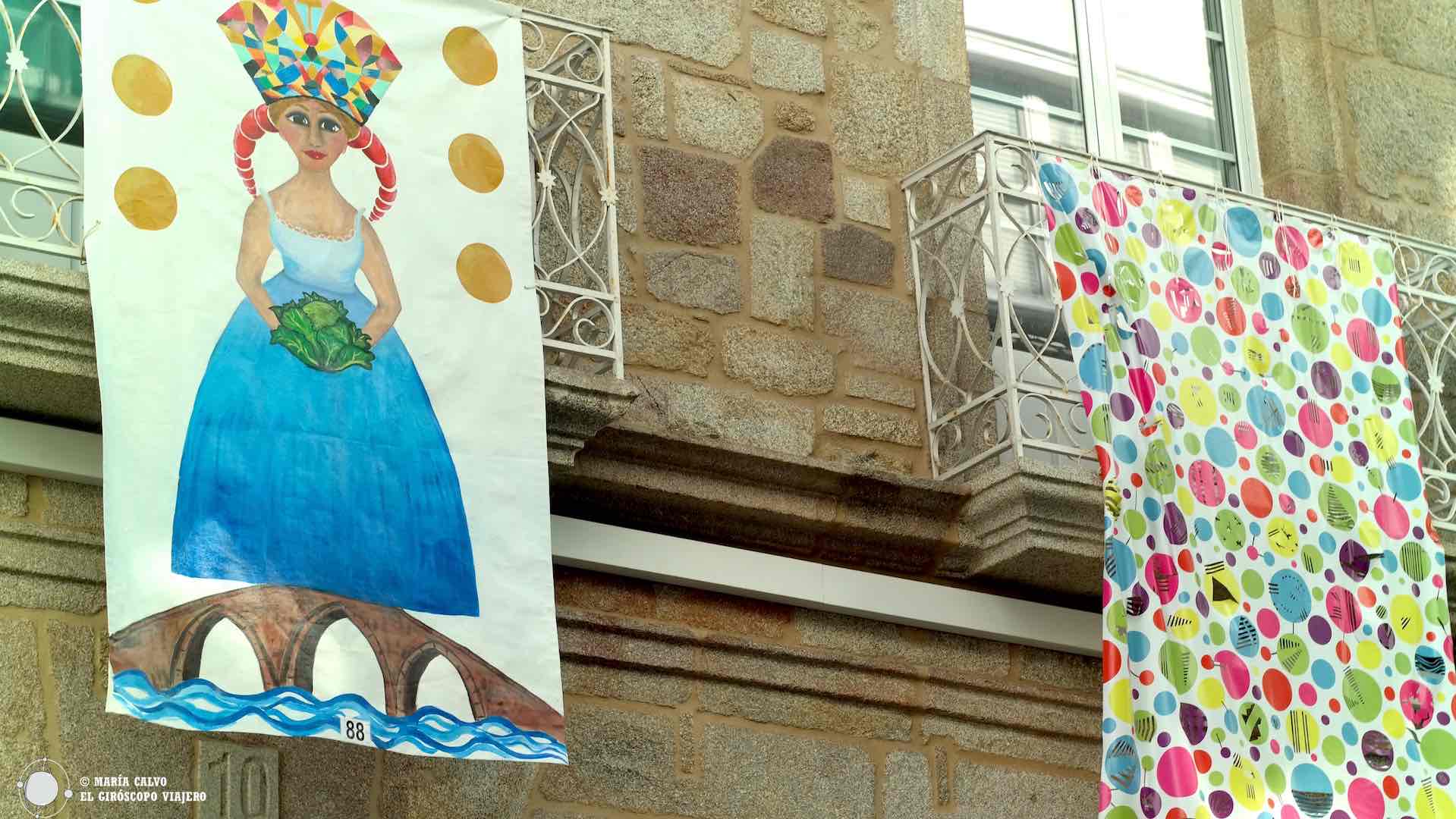 En la Bienal "As Balconadas" los balcones de Betanzos se llenan de obras de arte
