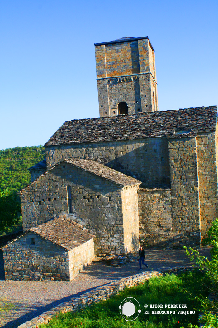 Iglesia de Santa María de Baldós en Montañana, de estilo románico-gótico.
