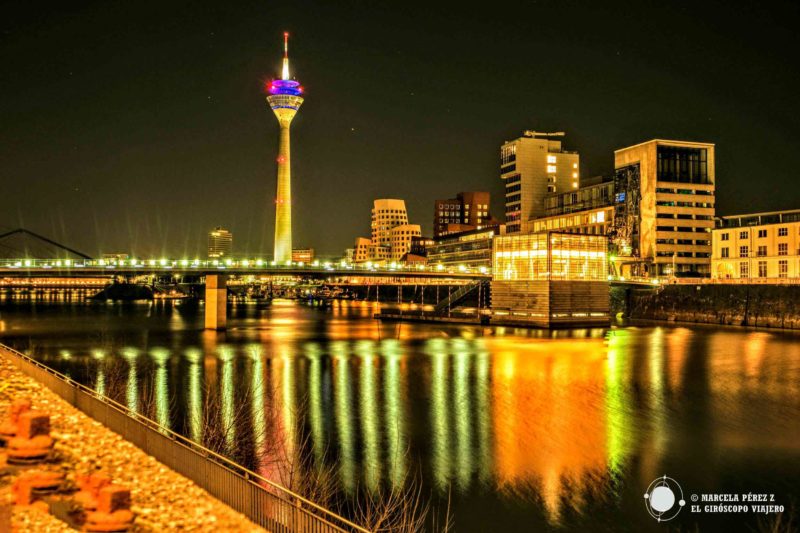 Foto de Düsseldorf de noche