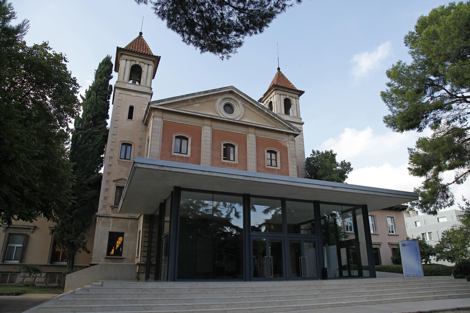 Iglesia de Torre girona, sede del centro de supercomputación de Barcelona