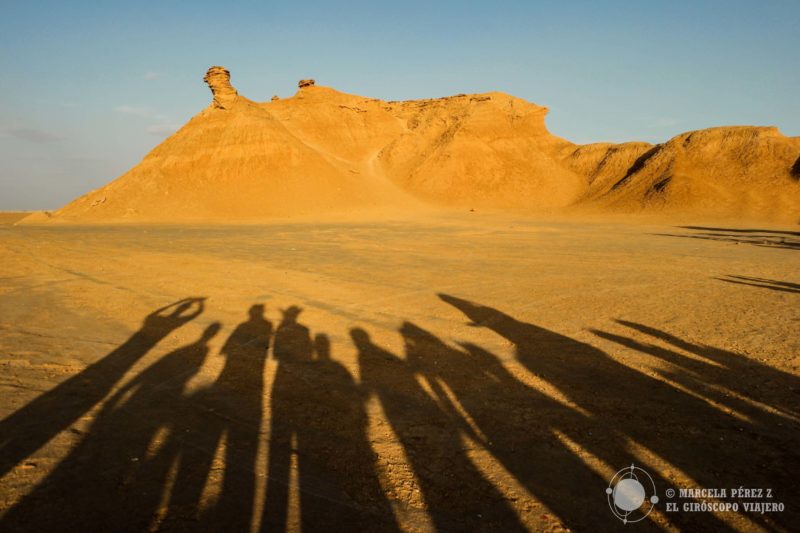 Acariciamos con la sombra la figura colosal del camello pétreo ©Marcela Pérez Z.