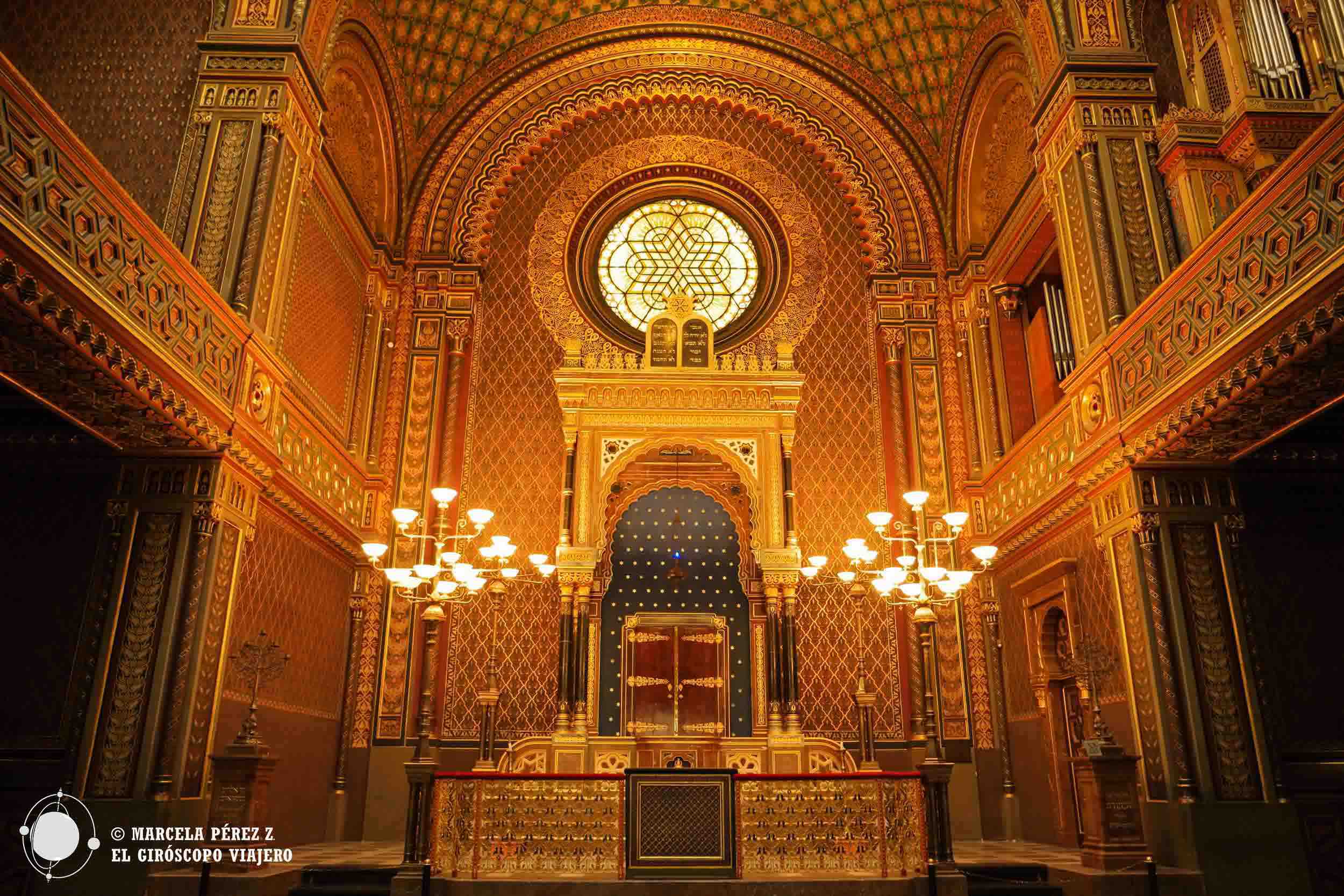 Interior de la Sinagoga Española en Praga