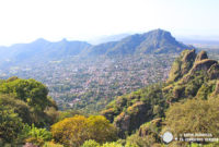 Subir al cerro y la zona arqueológica de Tepozteco en Tepoztlán