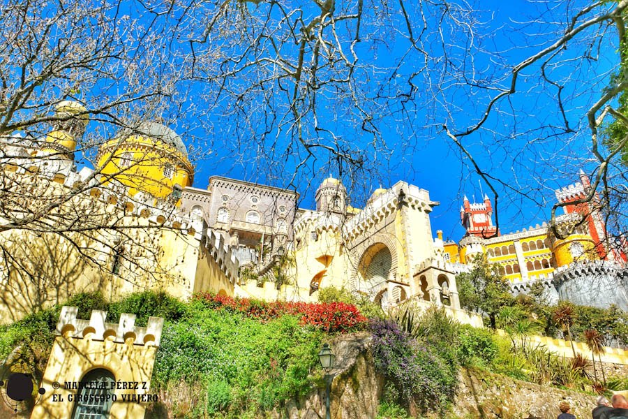Palacios y castillos en el Parque Nacional de Sintra en Portugal