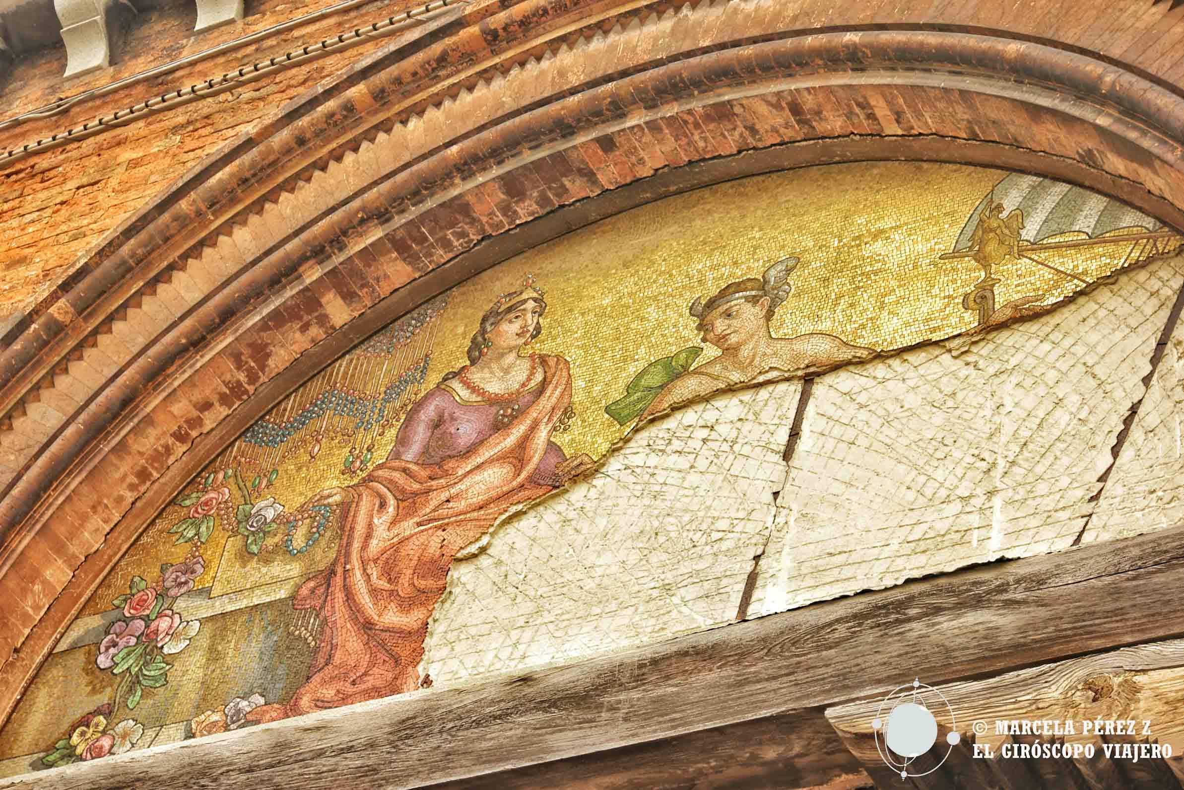 Preciosos detalles en los edificios antiguos de Murano ©Marcela Pérez Z.