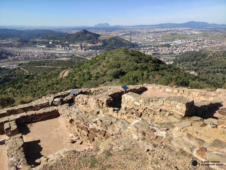 Visita al poblado ibérico de Puig Castellar en Santa Coloma