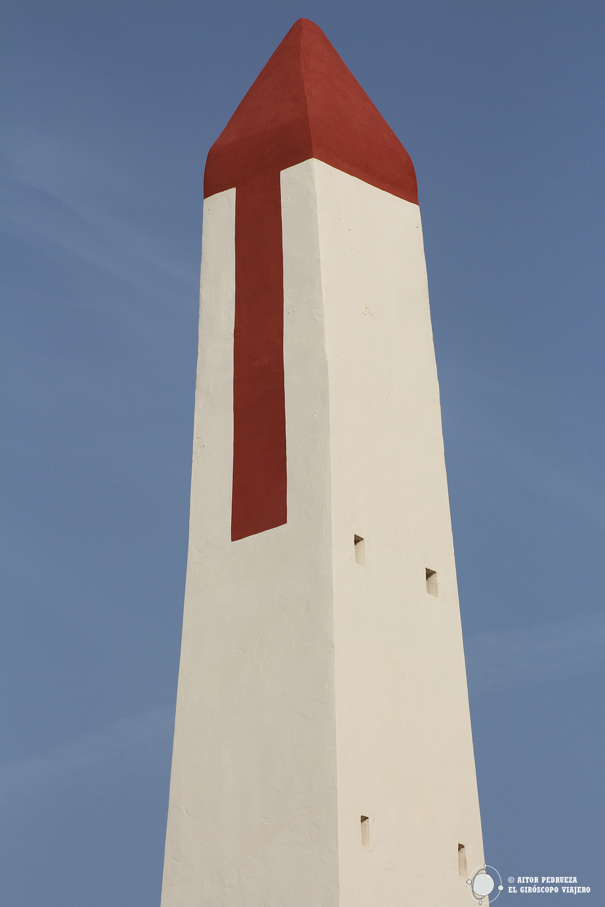 Una de las características torres de enfilación de Can Picafort