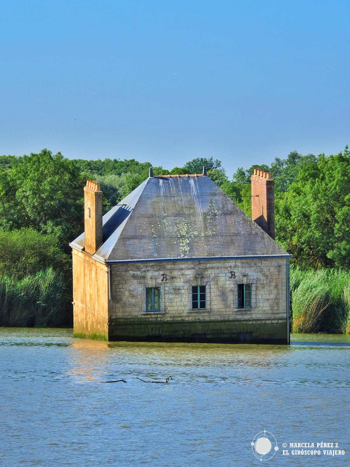 La Maison Dans la Loire, casa hundida en el estuario del Loira