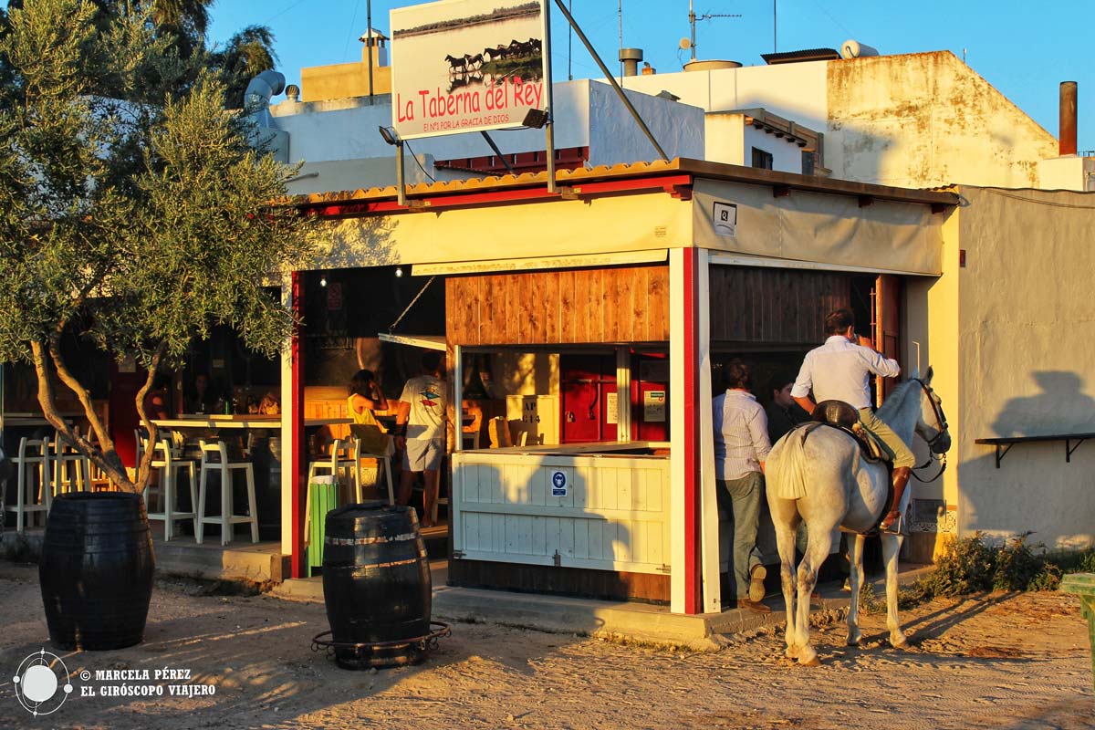 Un bar curioso de El Rocío en el que puedes pedir a caballo