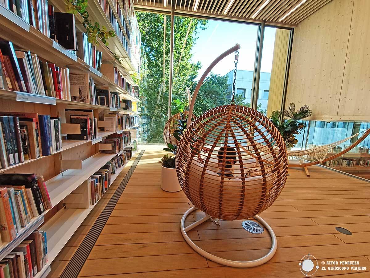 Espacios para leer en la biblioteca García Márquez