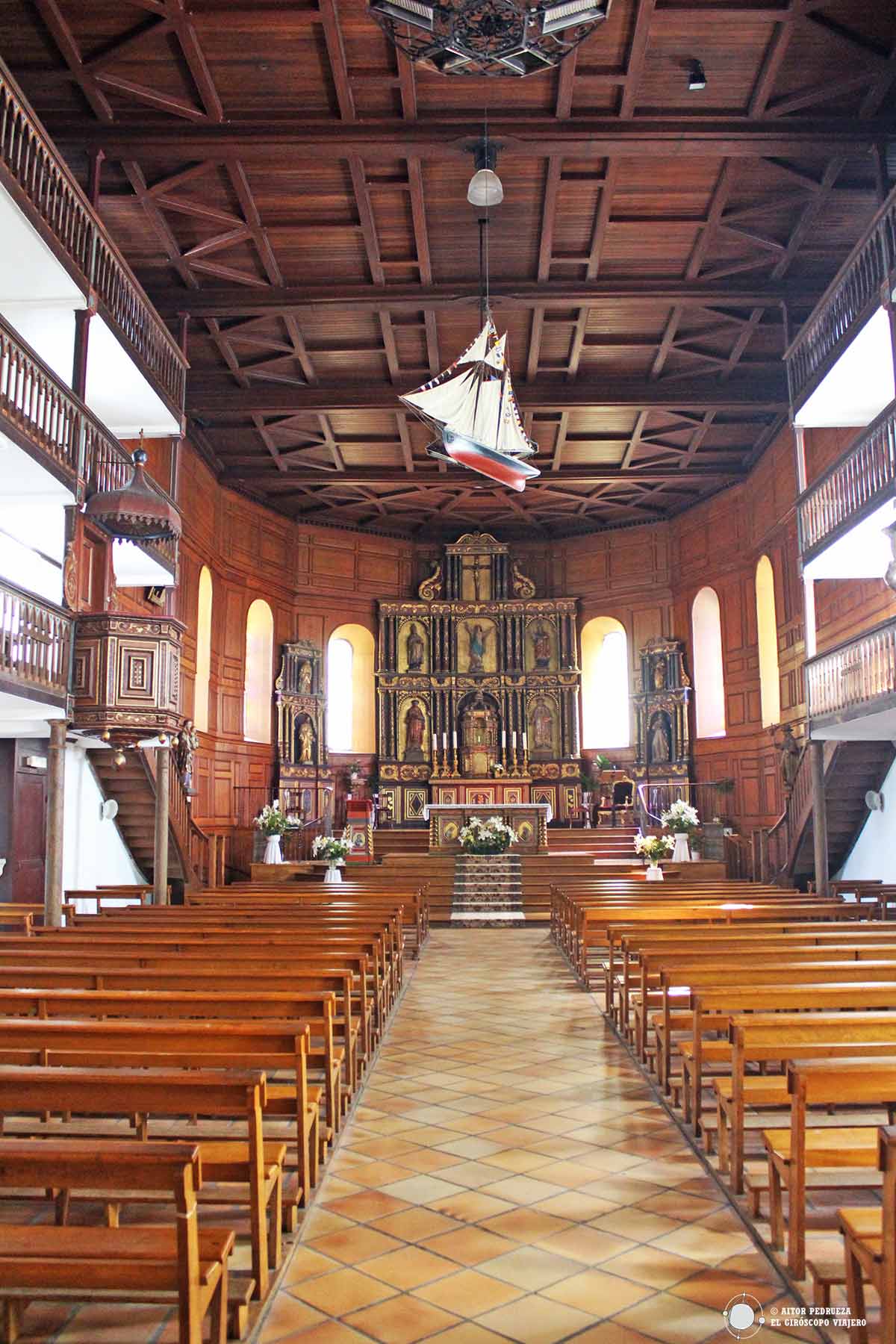 Interior de la iglesia de Notre Dame o Nuestra Señora de la Asunción