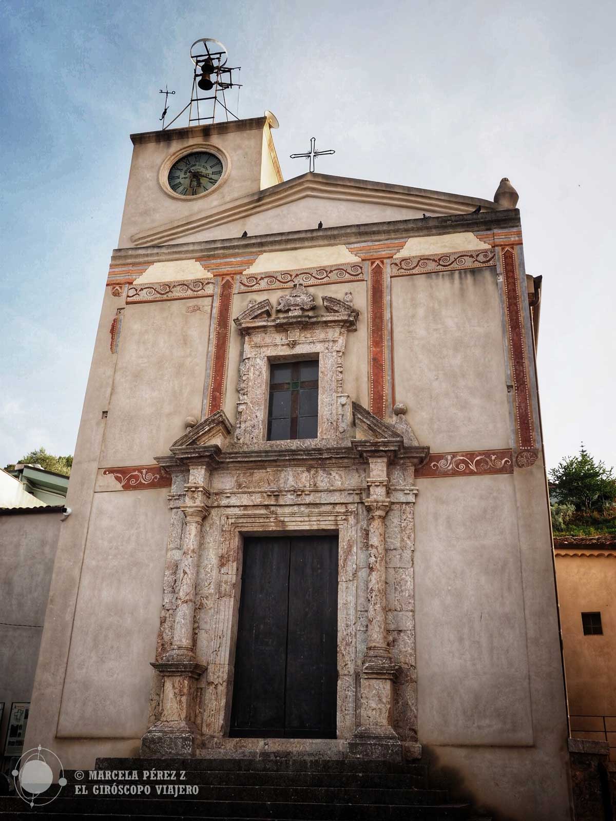 Iglesia de la Annunziata en Capri Leone