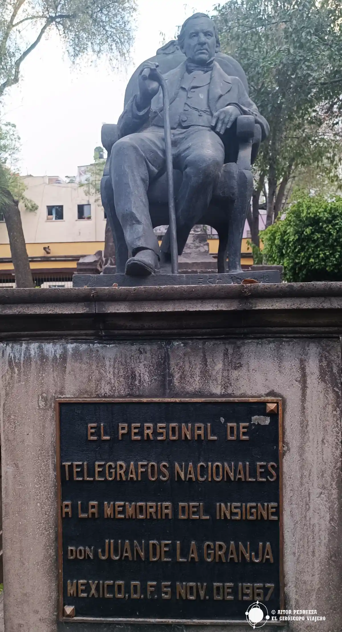 Monumento funerario a Juan de la Granja en el Panteón San Fernando