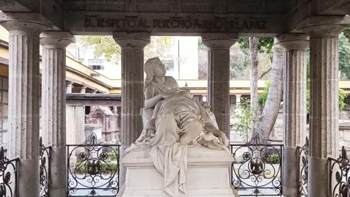 Tumba de Juan de la Granja, el vasco que introdujo el telégrafo en México