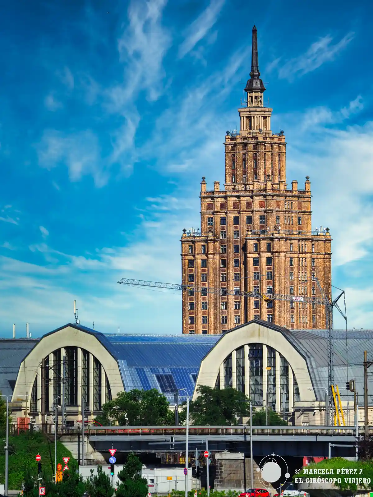 Viaje a Letonia. Edificio de la Academia de las Ciencias de Riga.