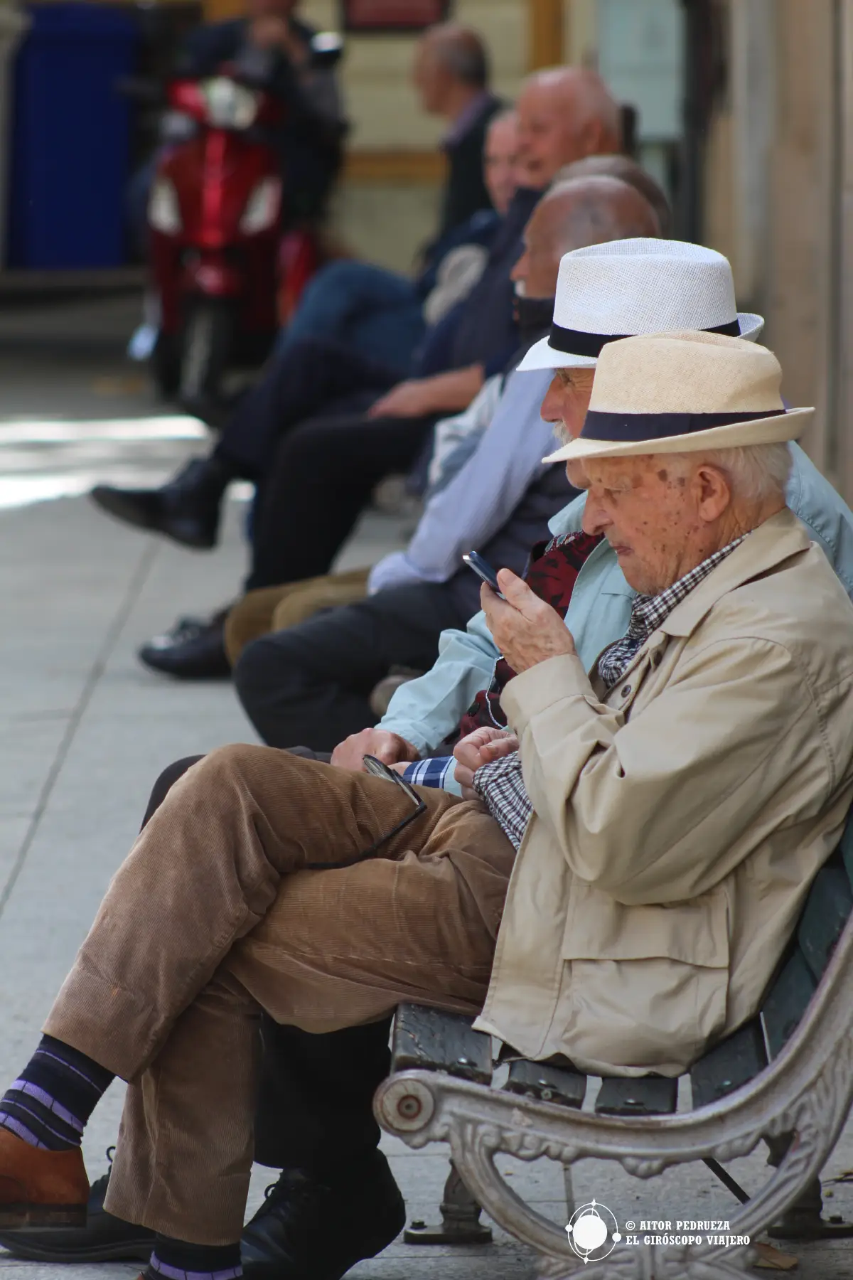 Ritmos tranquilos en la plaza de Villacidro