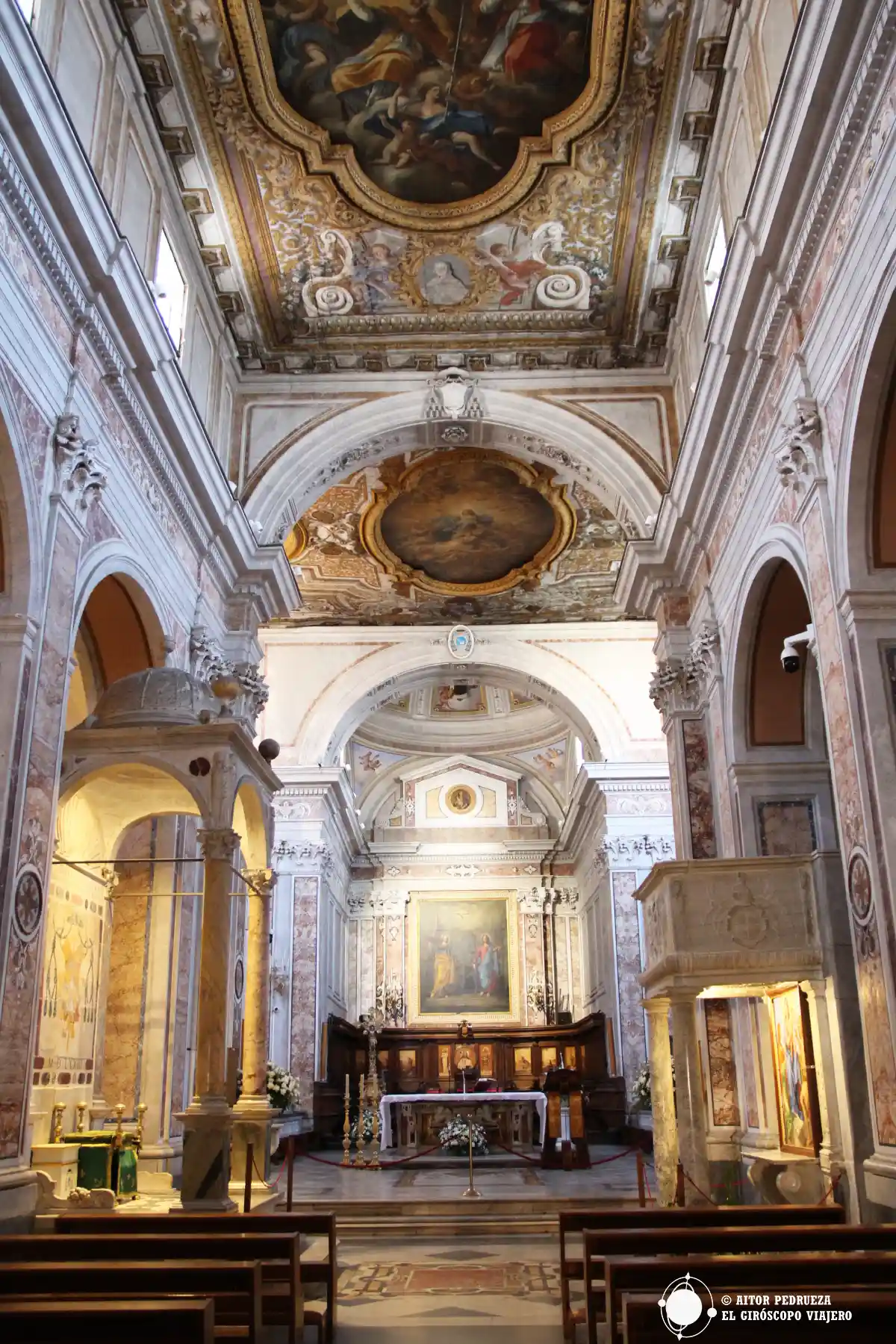 Interior de la catedral de Sorrento