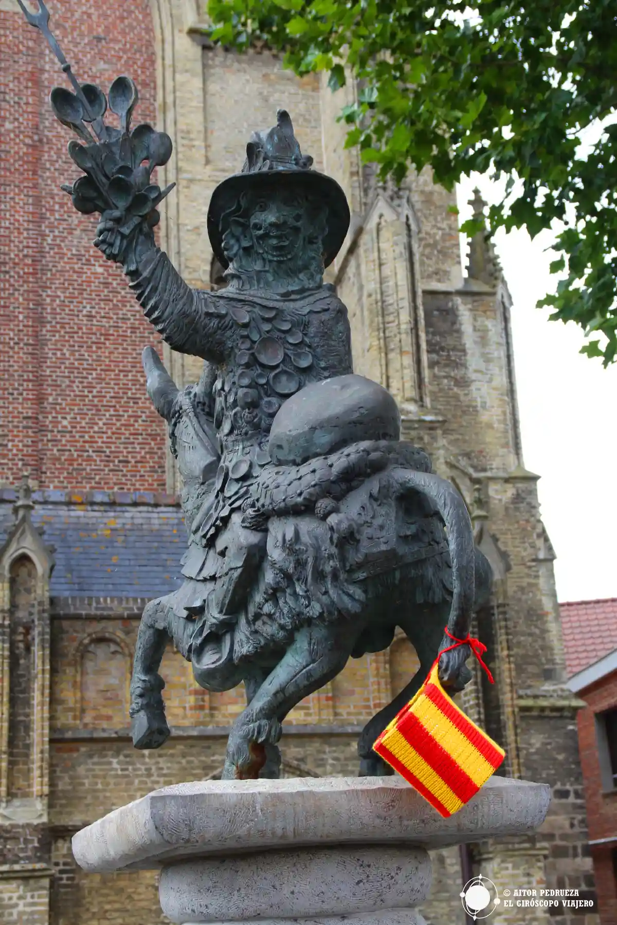 Escultura de Lucien De Gheus en Poperinge